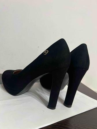 Туфли замшевые черные