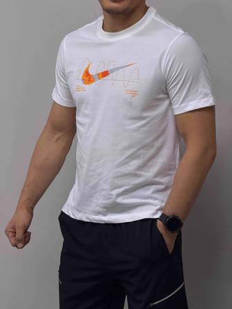 Футболка Nike