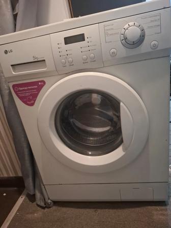 Продам стиральную машину LG 5 кг