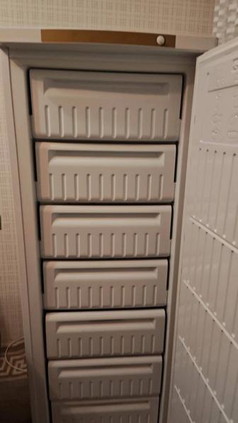 Продам морозильник