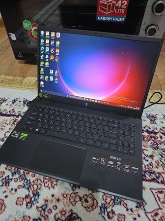 Ноутбук игровой 99%новый в идеале!