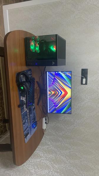 Настольный компьютер