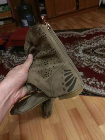 Продам женские сандали