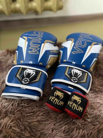 Боксерские перчатки