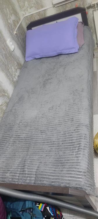 Продам кровать односпальная