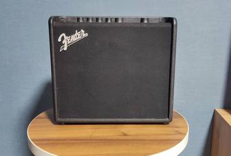 Продам комбоусилитель Fender Mustang LT25