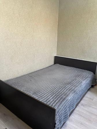 Кровать