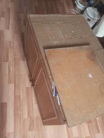 Шкафчики и кровать б/у