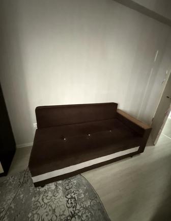 Диван и шкаф