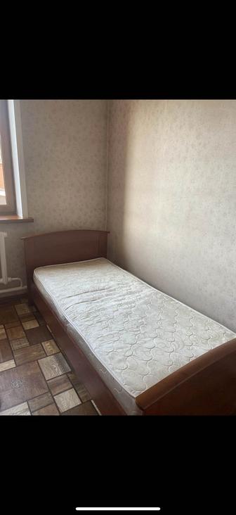 Кровать