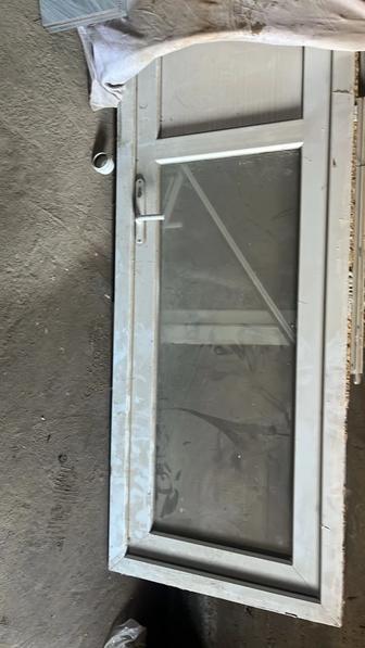 Срочно продам дверь пластик,дерево