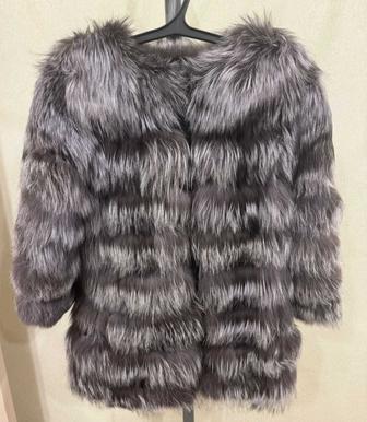 Продам натуральную шубку в отличном состоянии