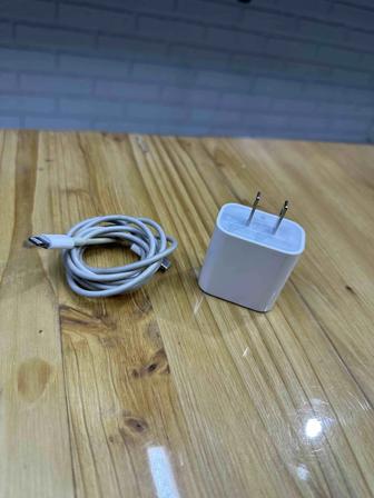 Оригинальная зарядка на iPhone iMac AirPods