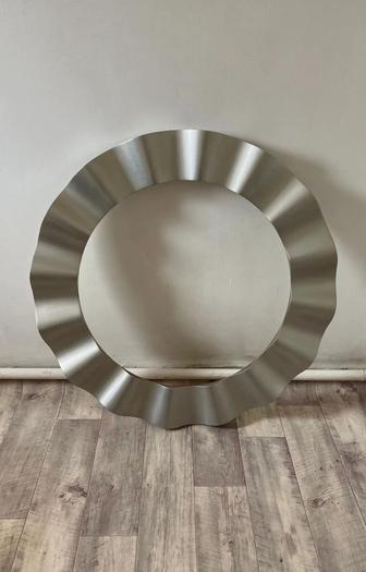 Дизайнерская рама для зеркала. Новая