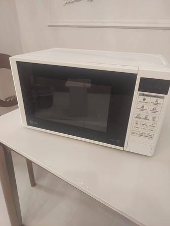 Продам микроволновку LG
