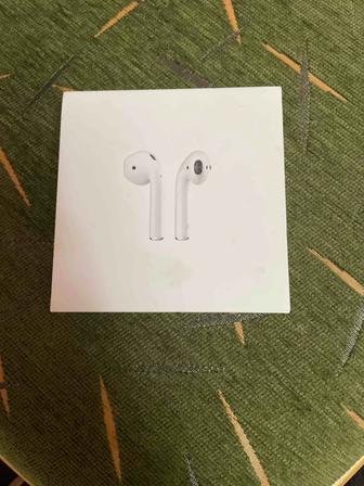 Наушники AirPods