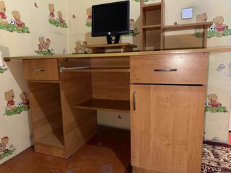 Компьютерный стол