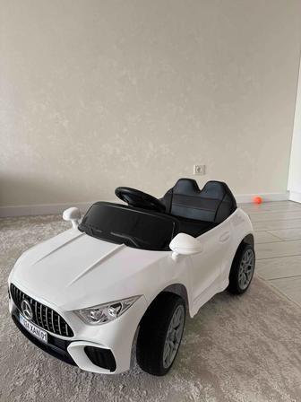 Продам электромобиль, машинку детскую