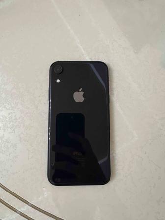 iPhone XR в хорошем состоянии
