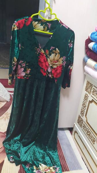 Продам Платье бу в отличном состоянии размер 52, 54, 56..