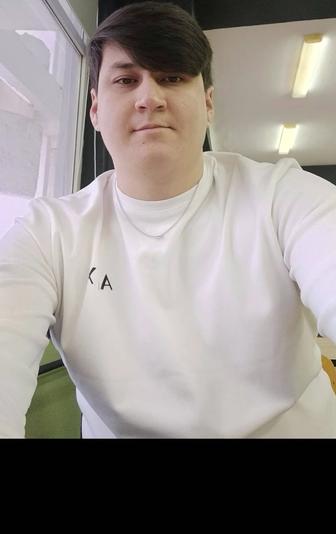 Официант / официантка