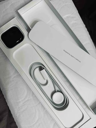 Смарт-часы Apple Watch  8 45 мм Aluminum черный