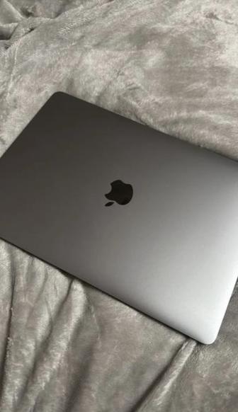 Macbook air 13 2020 8gb