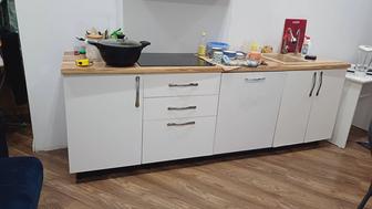 Кухня продам