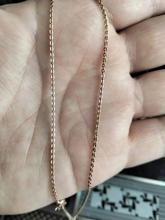 Продам золотые изделия цепочку , колечко