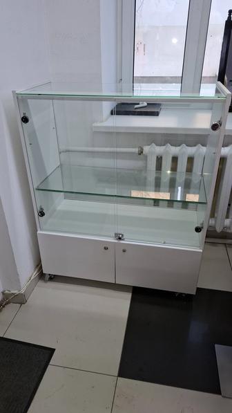 Продается витрина