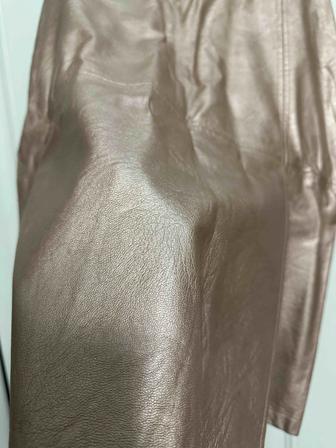 Продам итальянскую юбку с вырезом