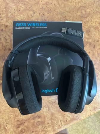 Игровые наушники Logitech G533
