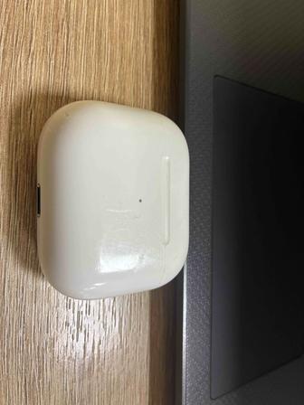 Продам кейс AirPods 3