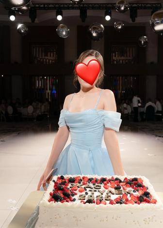 Вечернее платье от