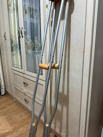 Продам костыли практически новые