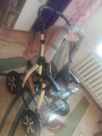 Продам коляску и манеж