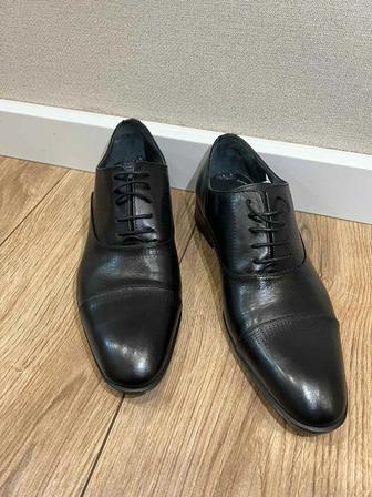 Продам мужские новые туфли