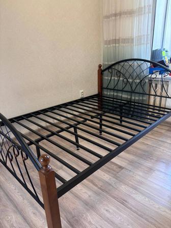 Продаю б/у кровать