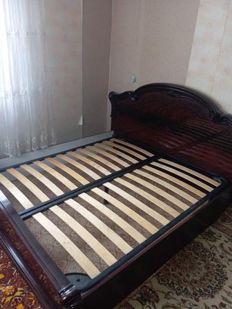 Продам 2х спальную кровать