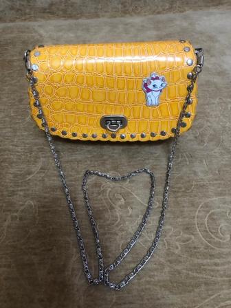 Сумочка детская на цепочке