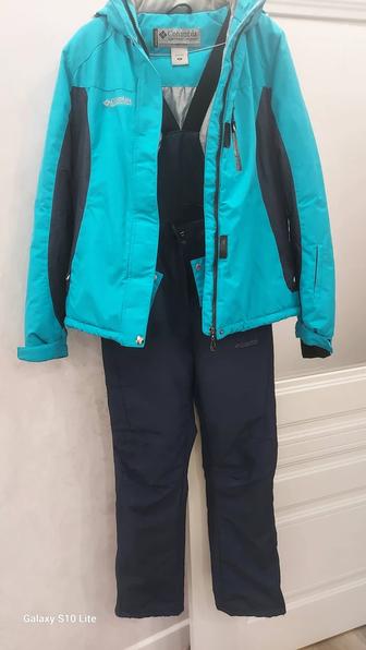 Спортивный комбинезон