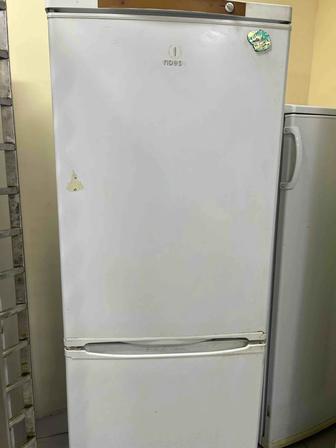 Холодильник бытовой