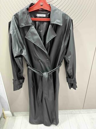 Продам кожаный тренч