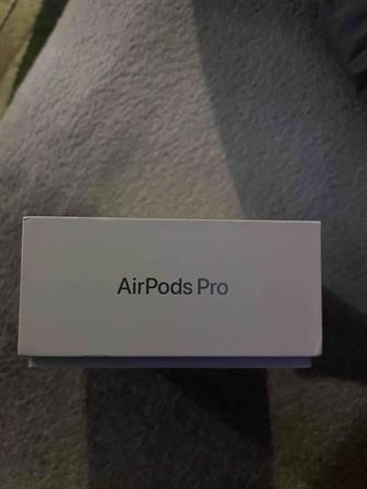 Продам Наушники Apple AirPods Pro 2 with Lightning/Wireless Charging белый