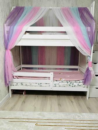 продается двухярусная кровать