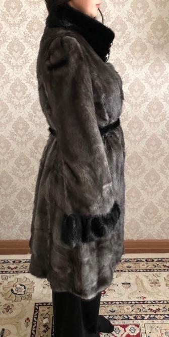 Продам норковую шубу