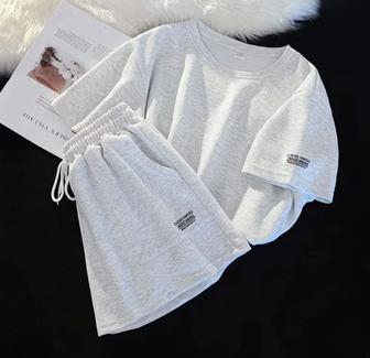 Двойка шорты футболка продам