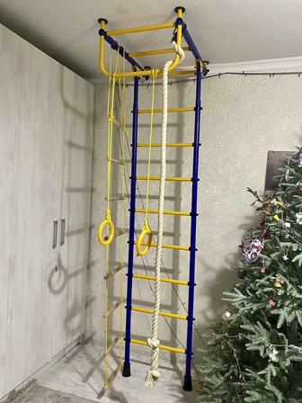 Продам детскую шведскую стенку