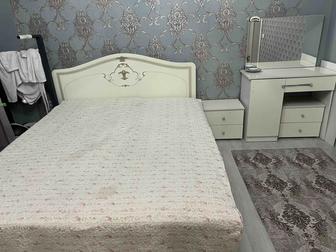 Спальный Кровать туалетный столик комод