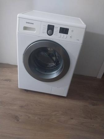 Продам стиральную м